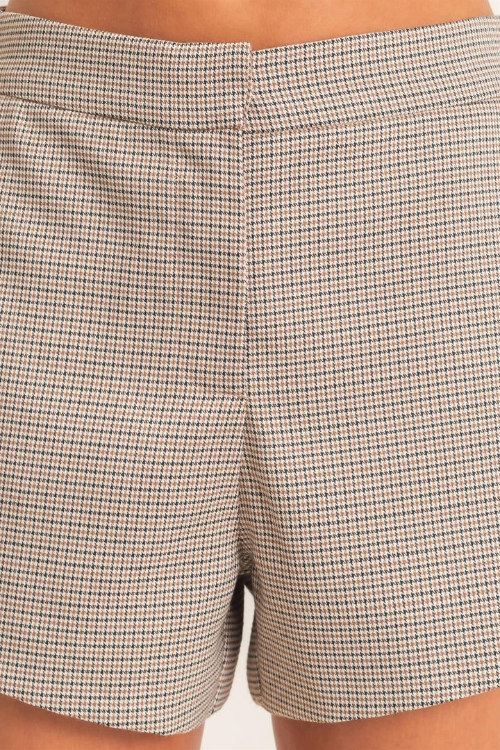 8260132 SHORTS