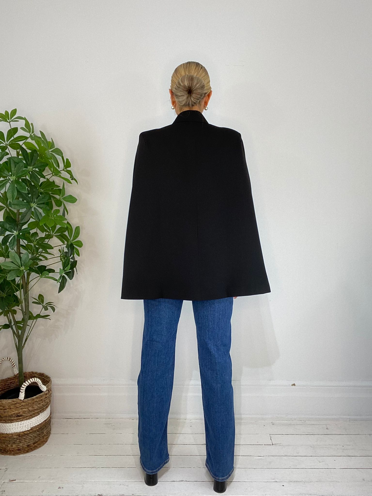 8230150 CAPE BLAZER
