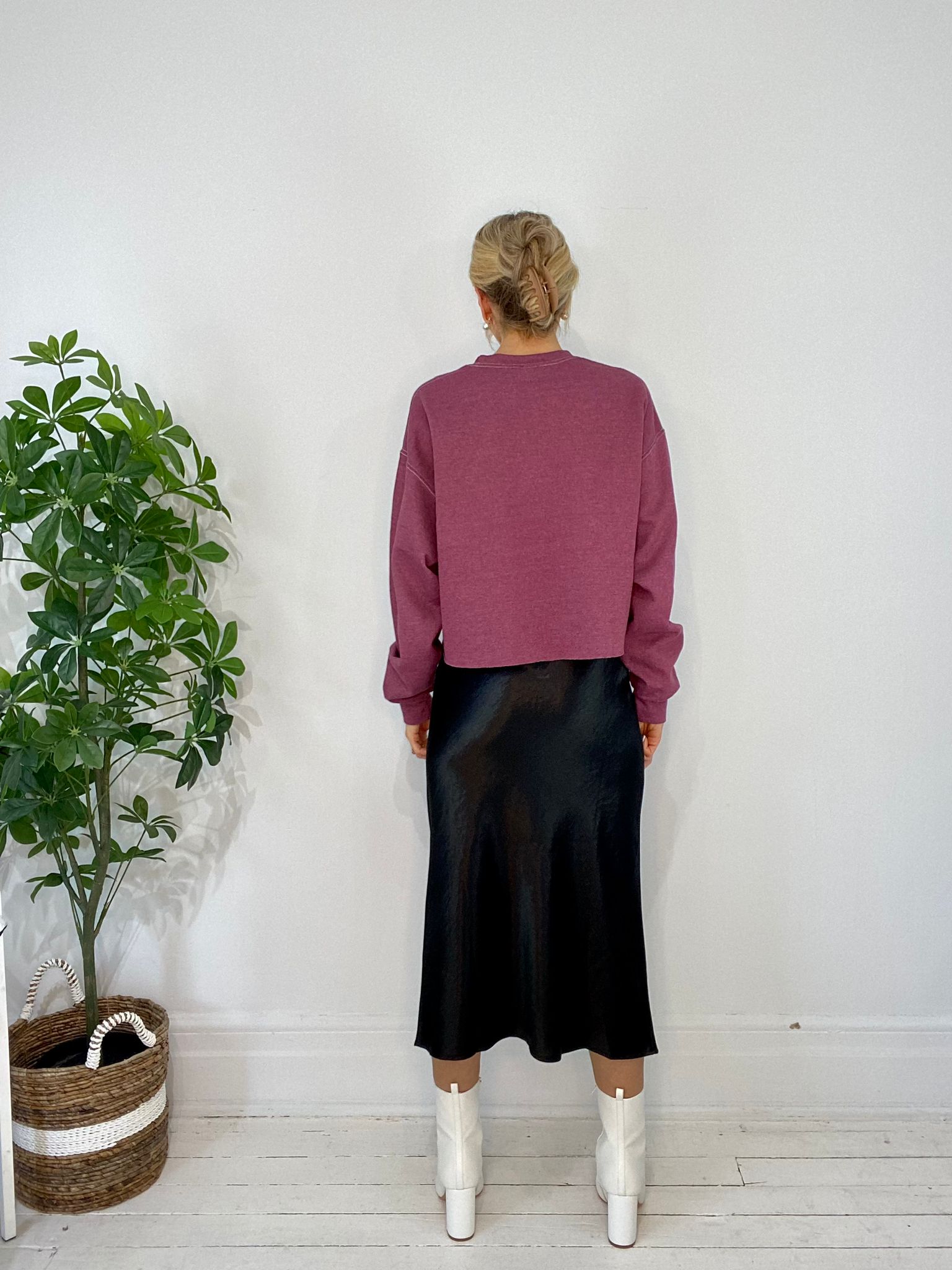 8230237 SWEATER