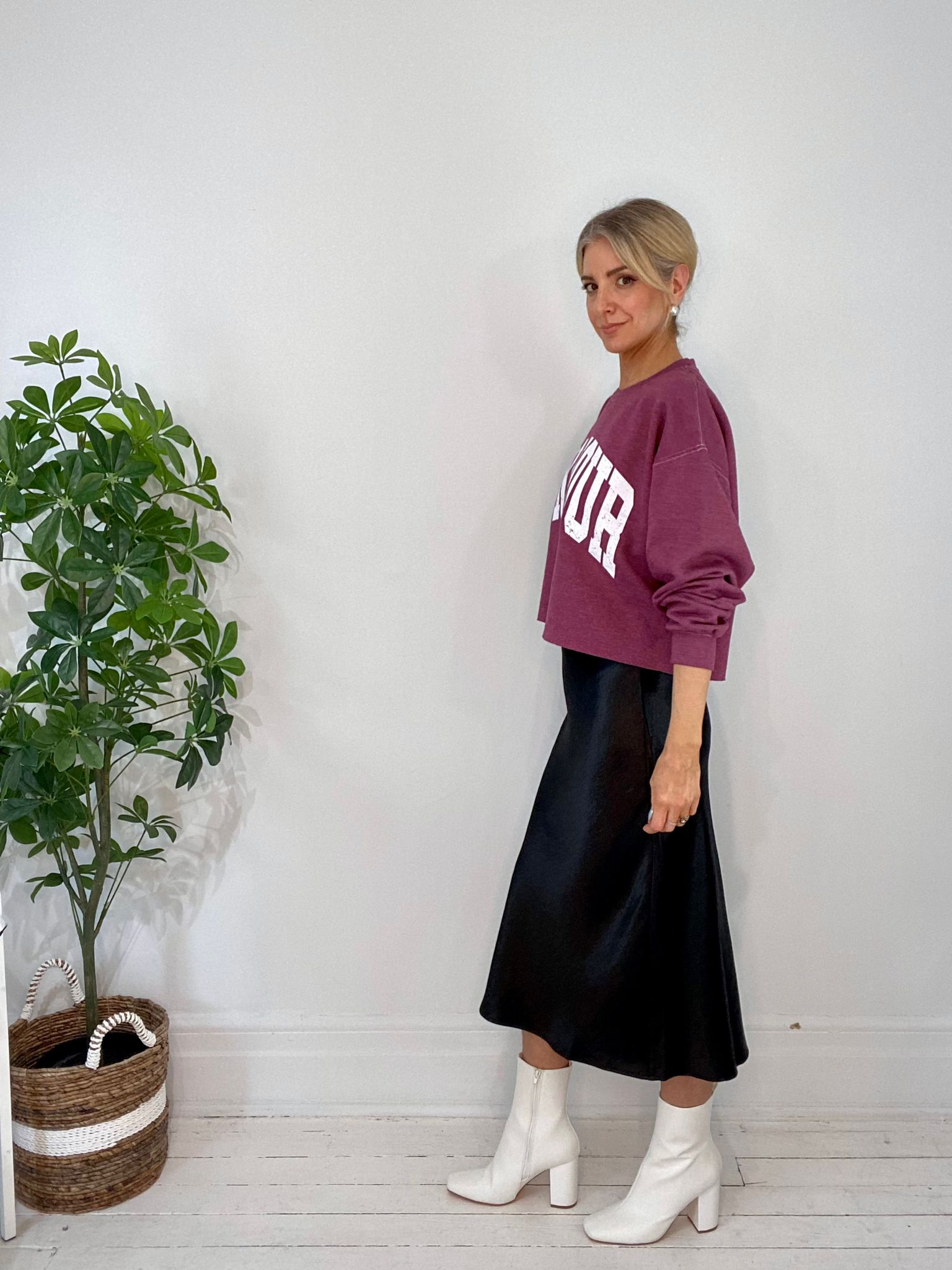8230237 SWEATER