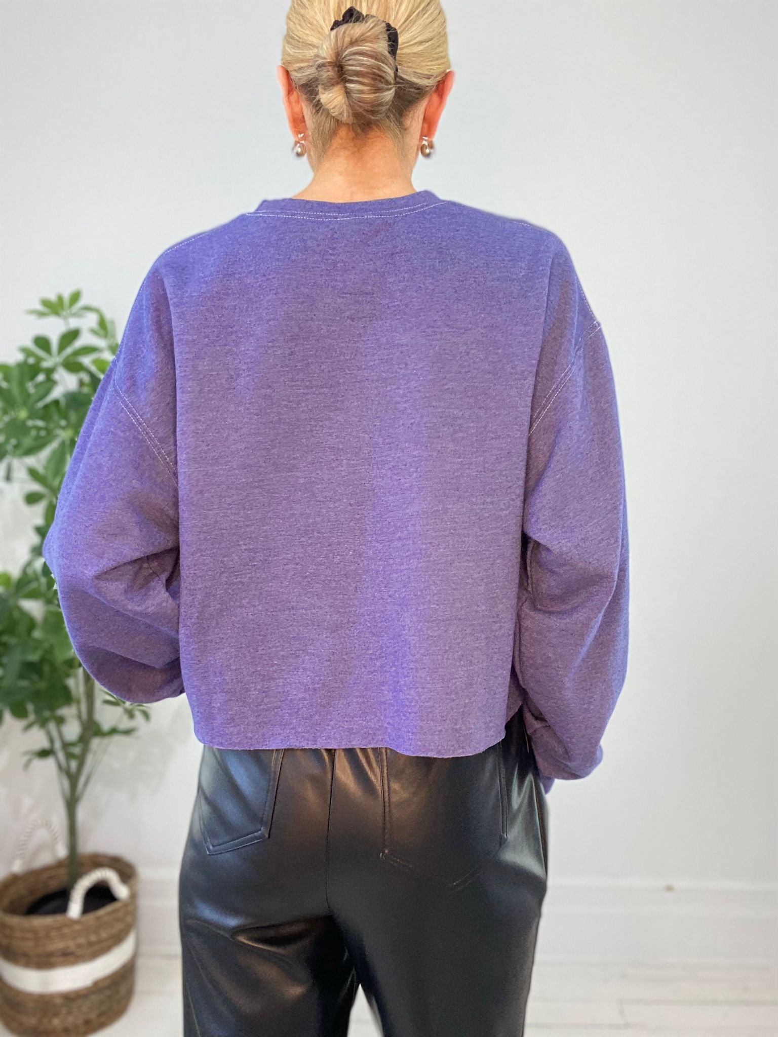 8230238 SWEATER