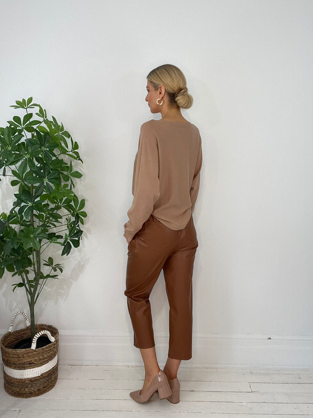 8230042 SWEATER