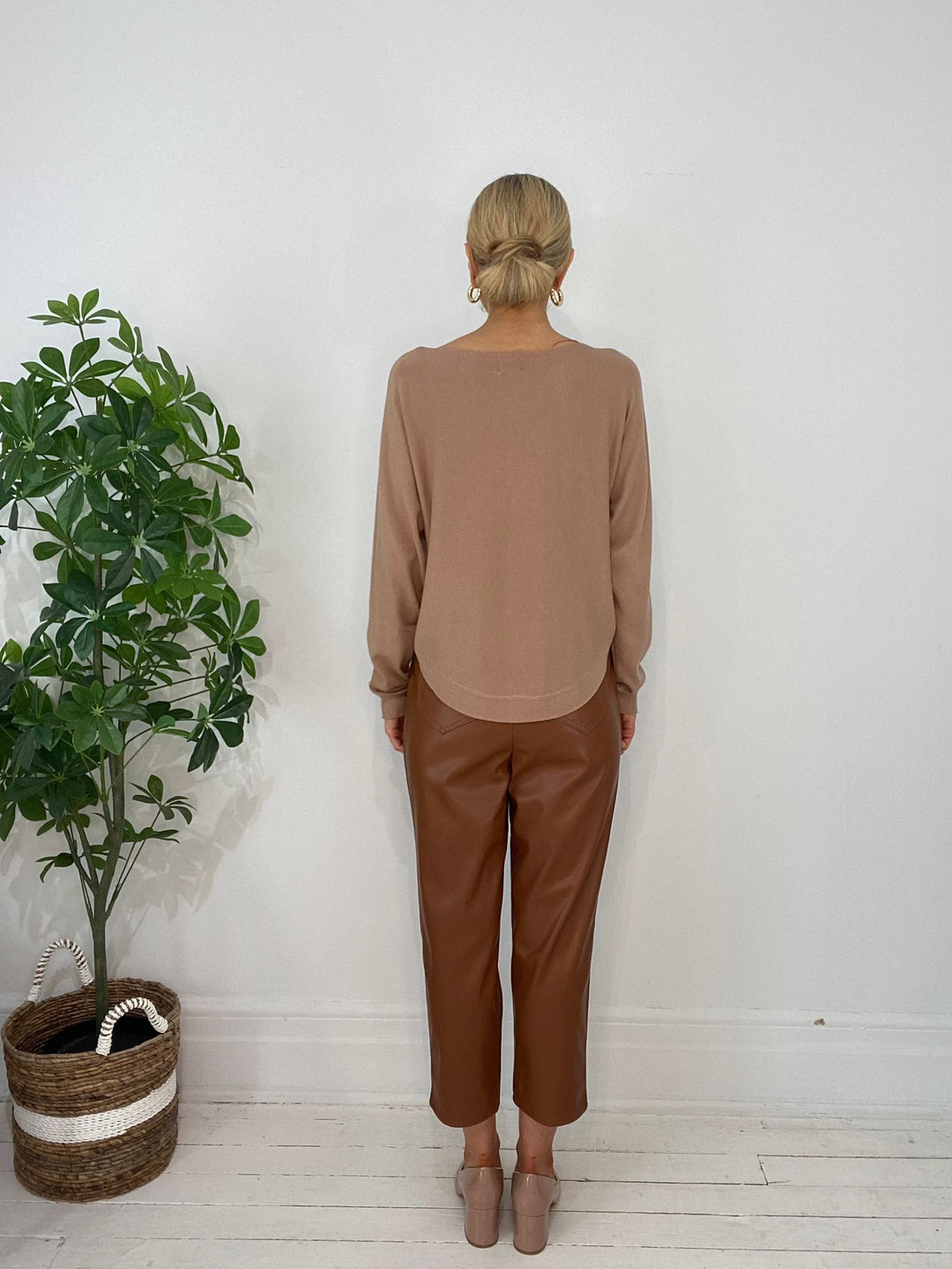8230042 SWEATER