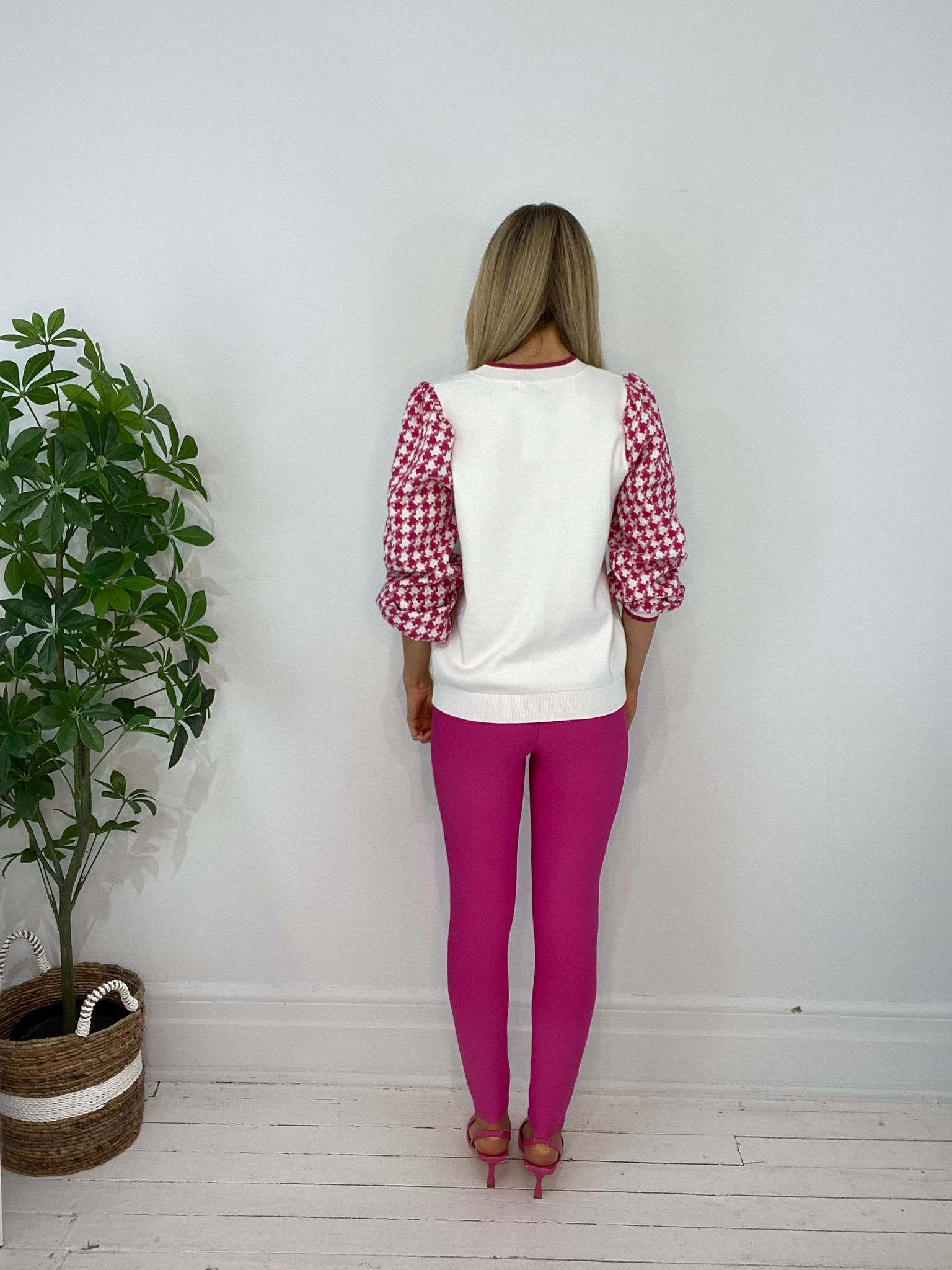 9220322 SWEATER