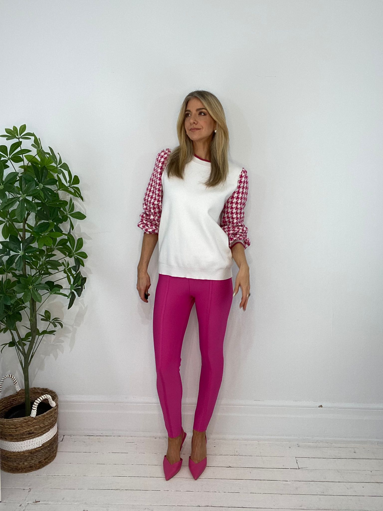 9220322 SWEATER
