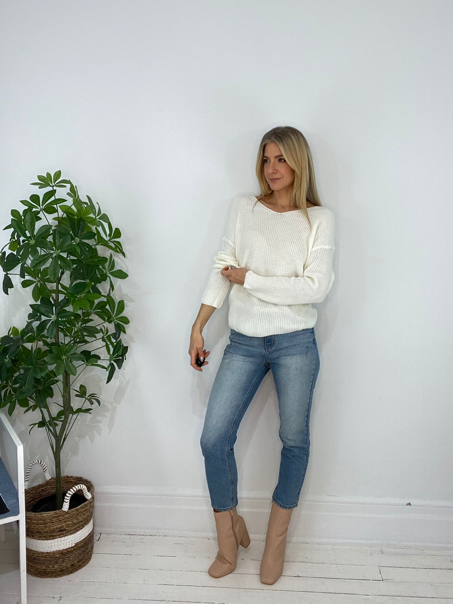 8230134 SWEATER