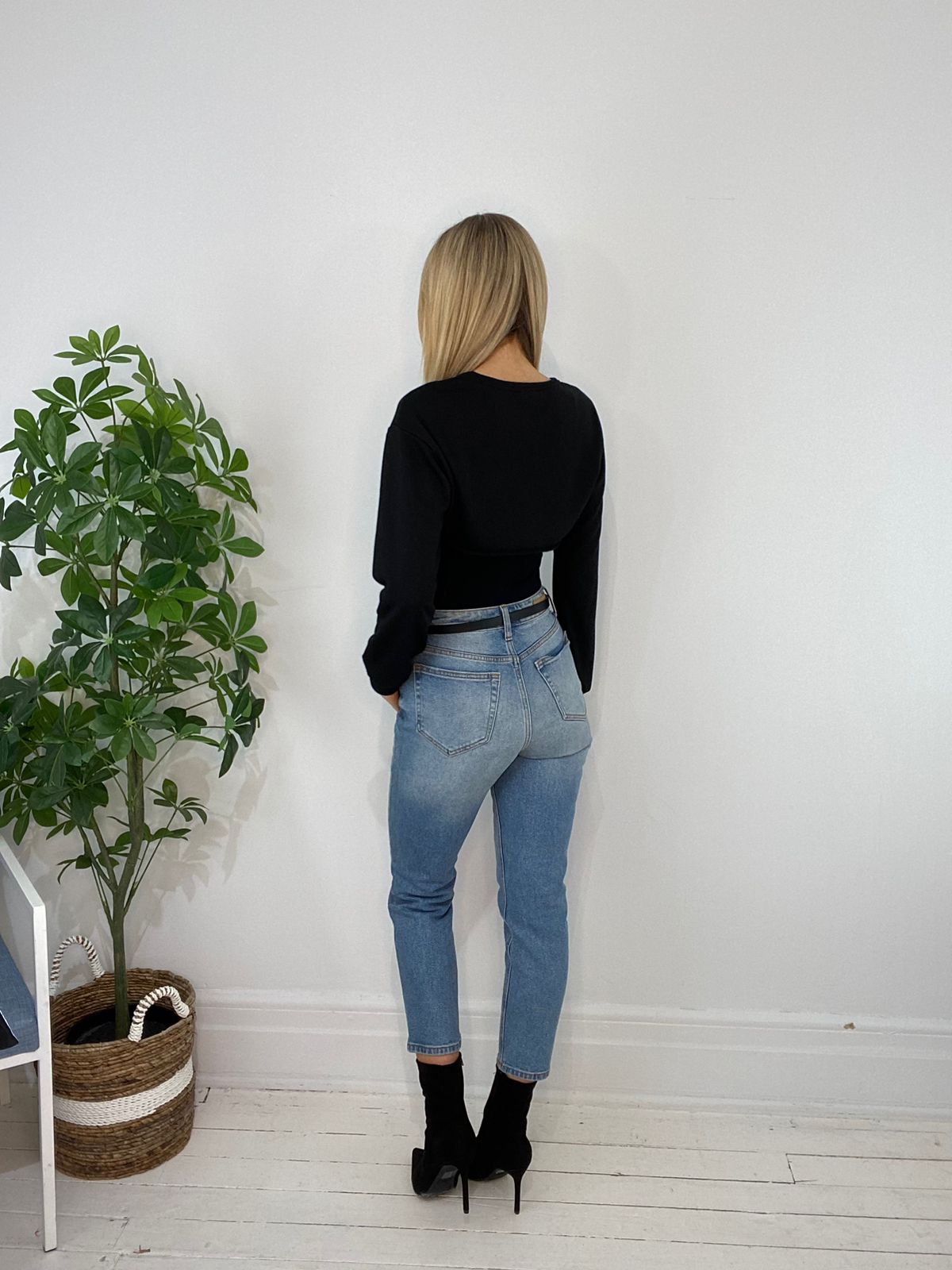 8230068 TOP