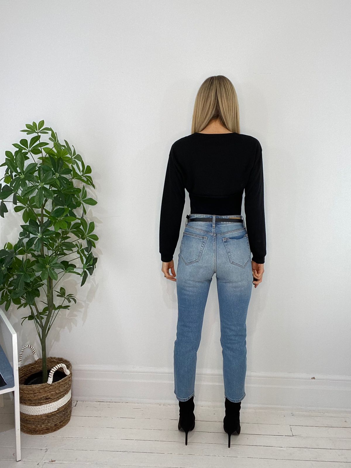 8230068 TOP