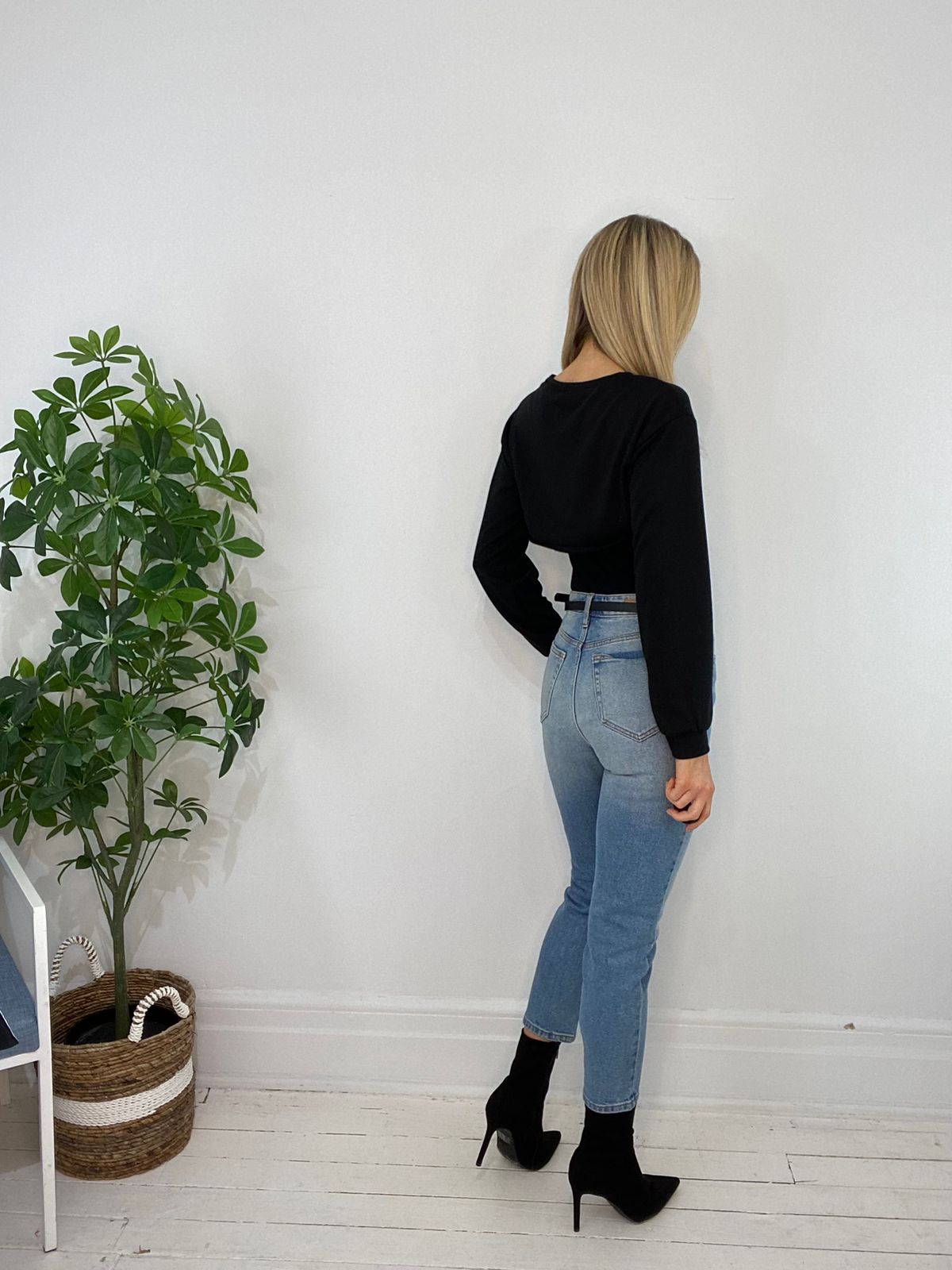 8230068 TOP