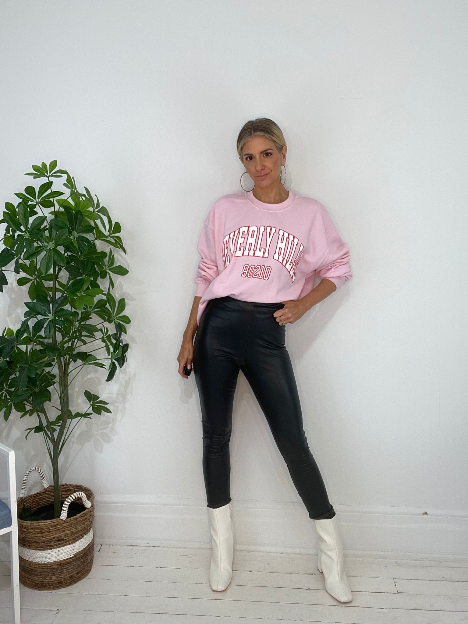 8230239 SWEATER