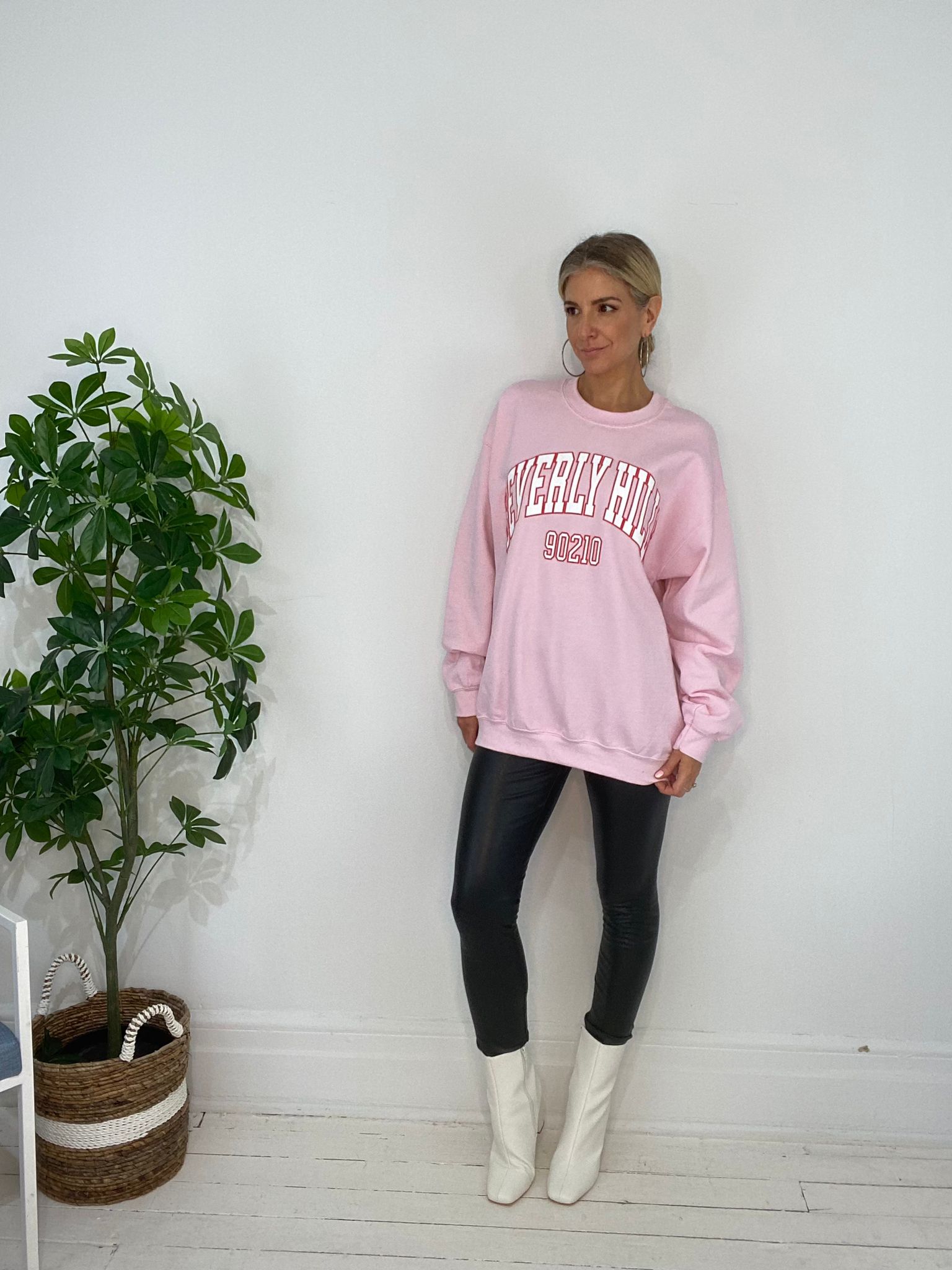 8230239 SWEATER