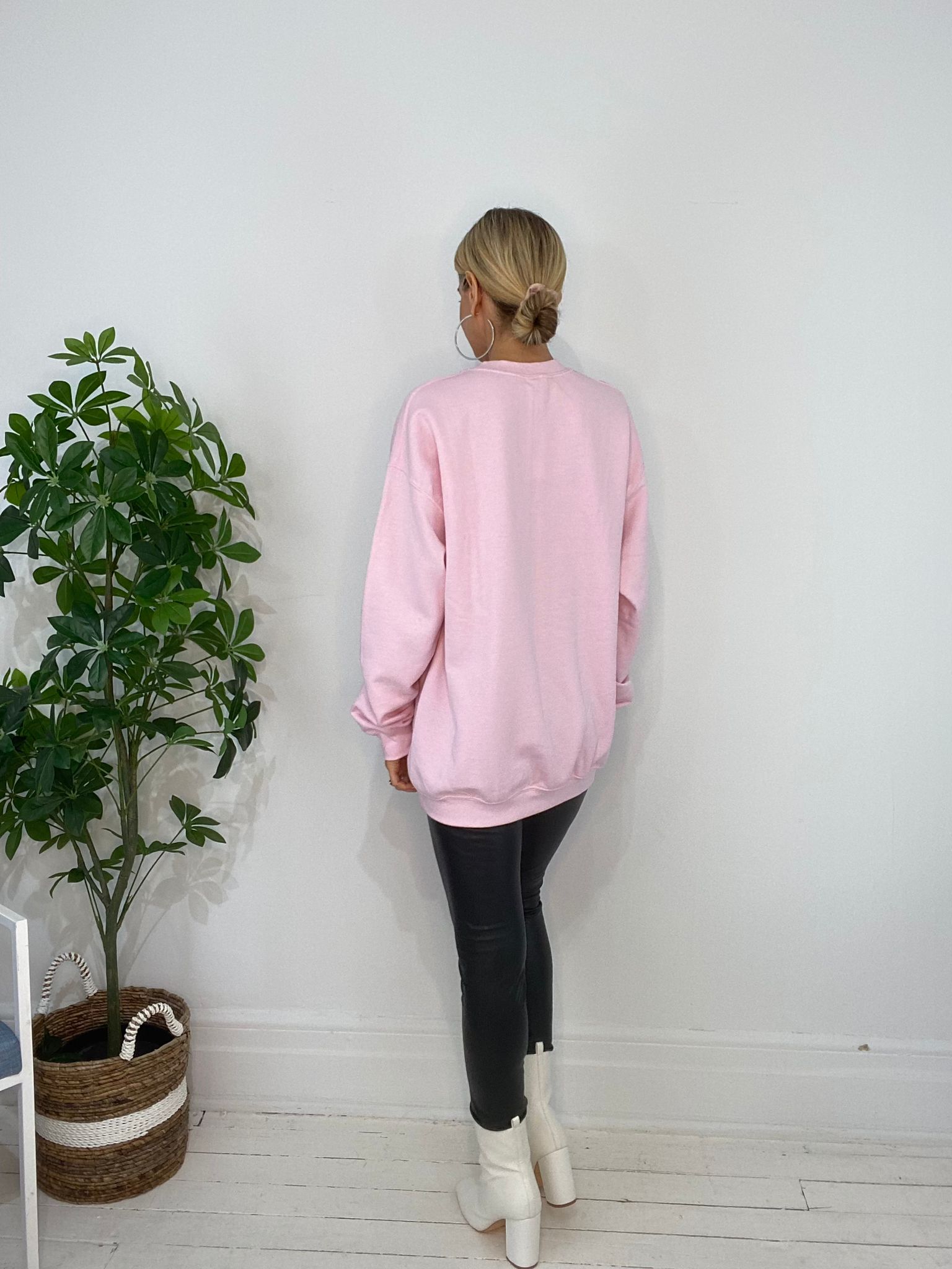 8230239 SWEATER