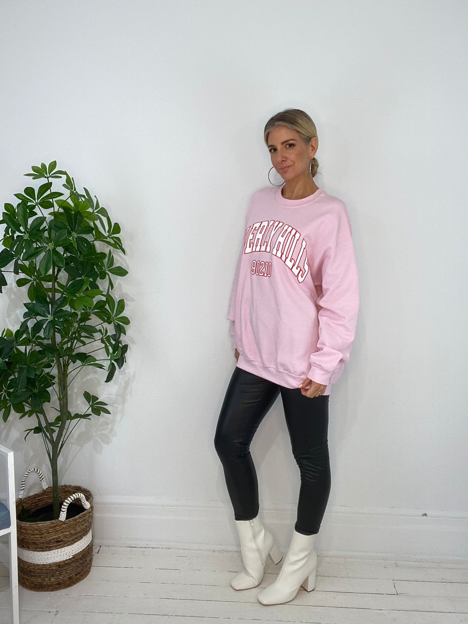 8230239 SWEATER