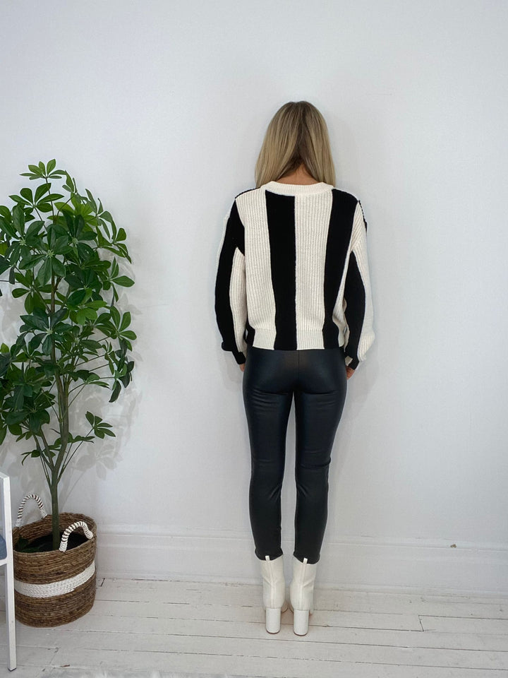 8230062 SWEATER