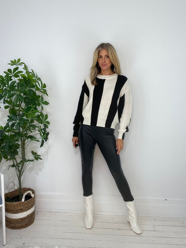 8230062 SWEATER