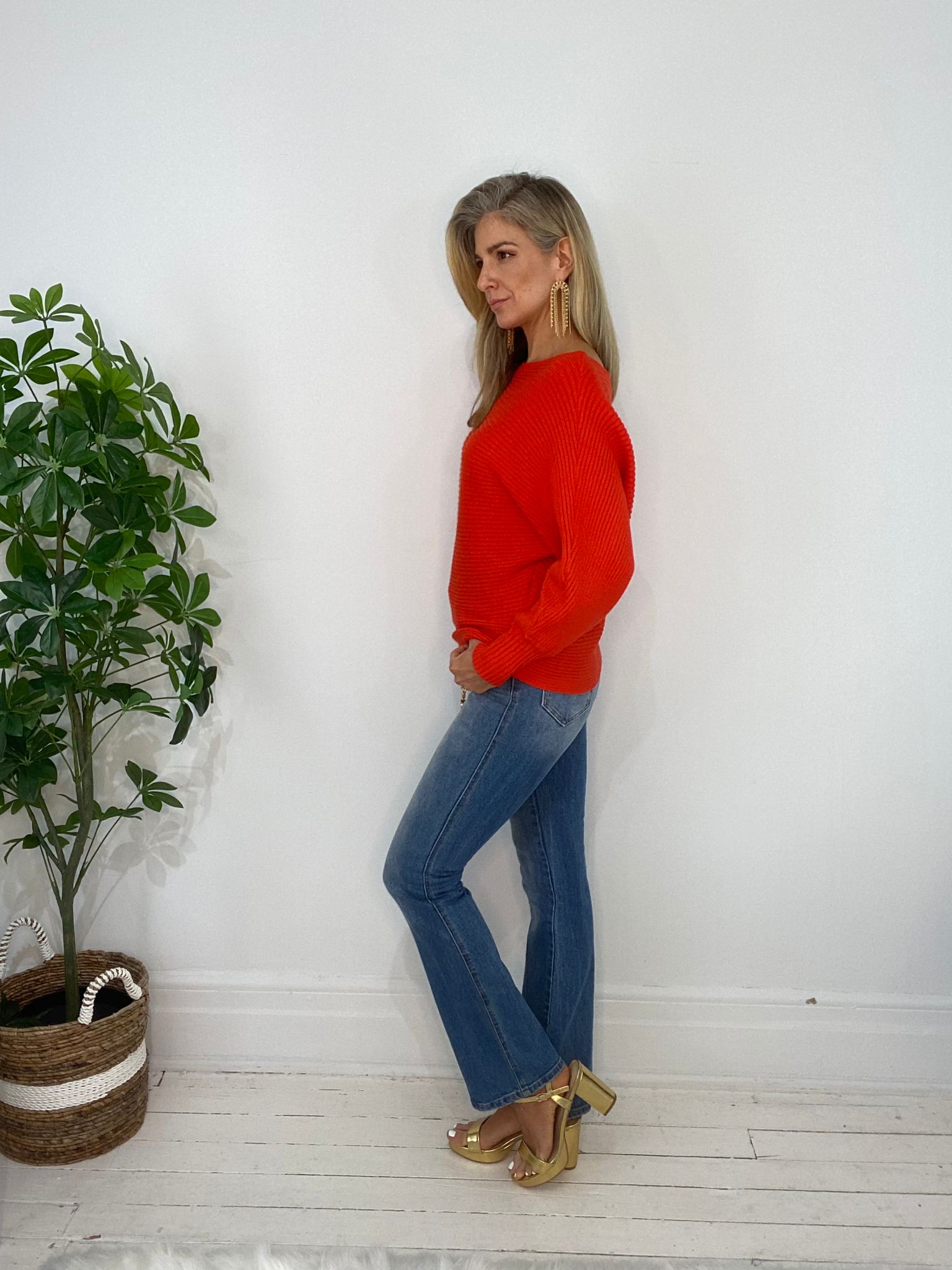 8230131 SWEATER