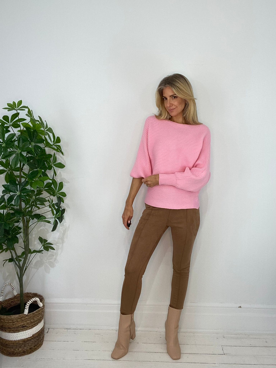 8230132 SWEATER