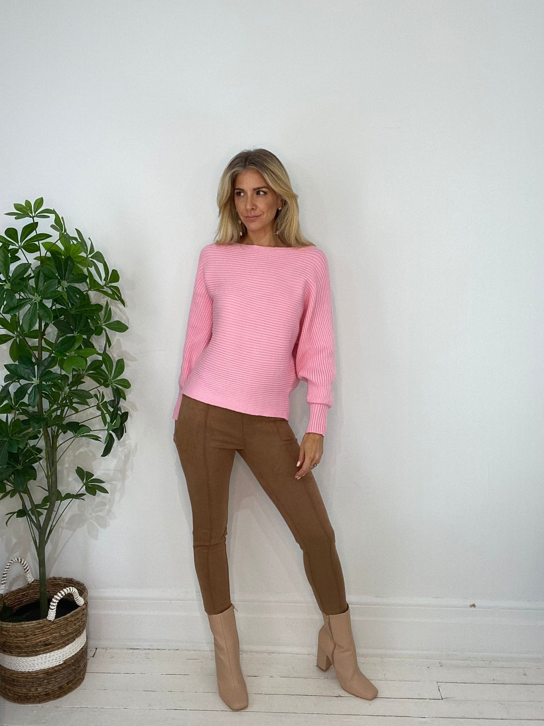 8230132 SWEATER