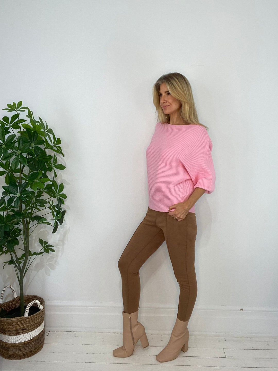 8230132 SWEATER