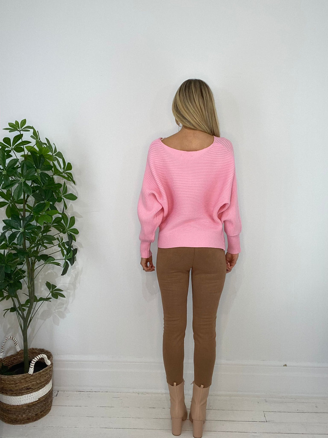 8230132 SWEATER