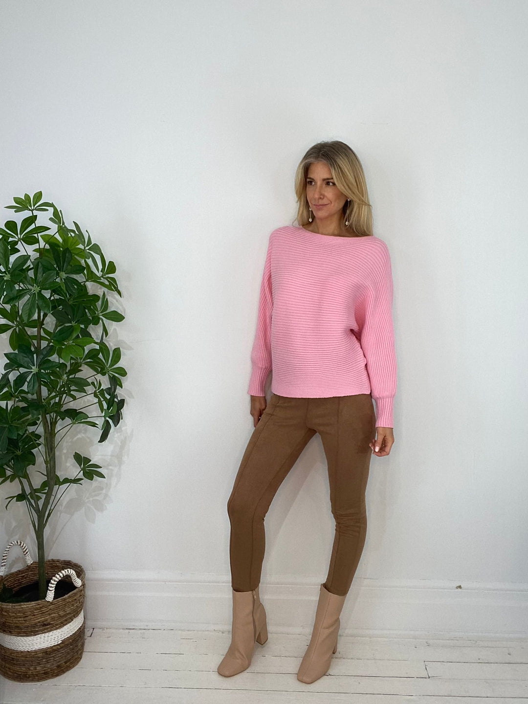 8230132 SWEATER