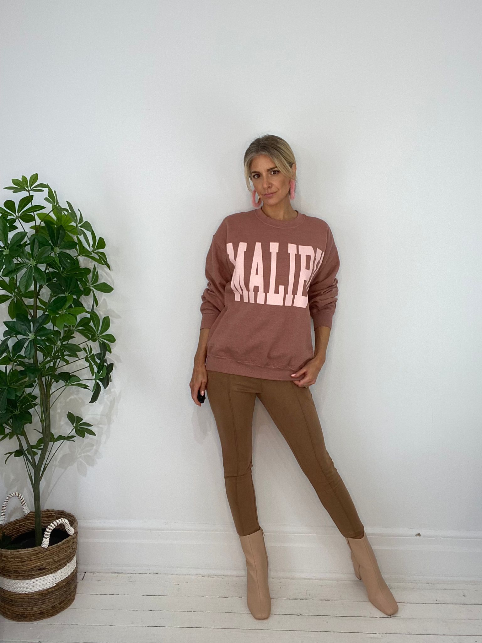 8230235 SWEATER