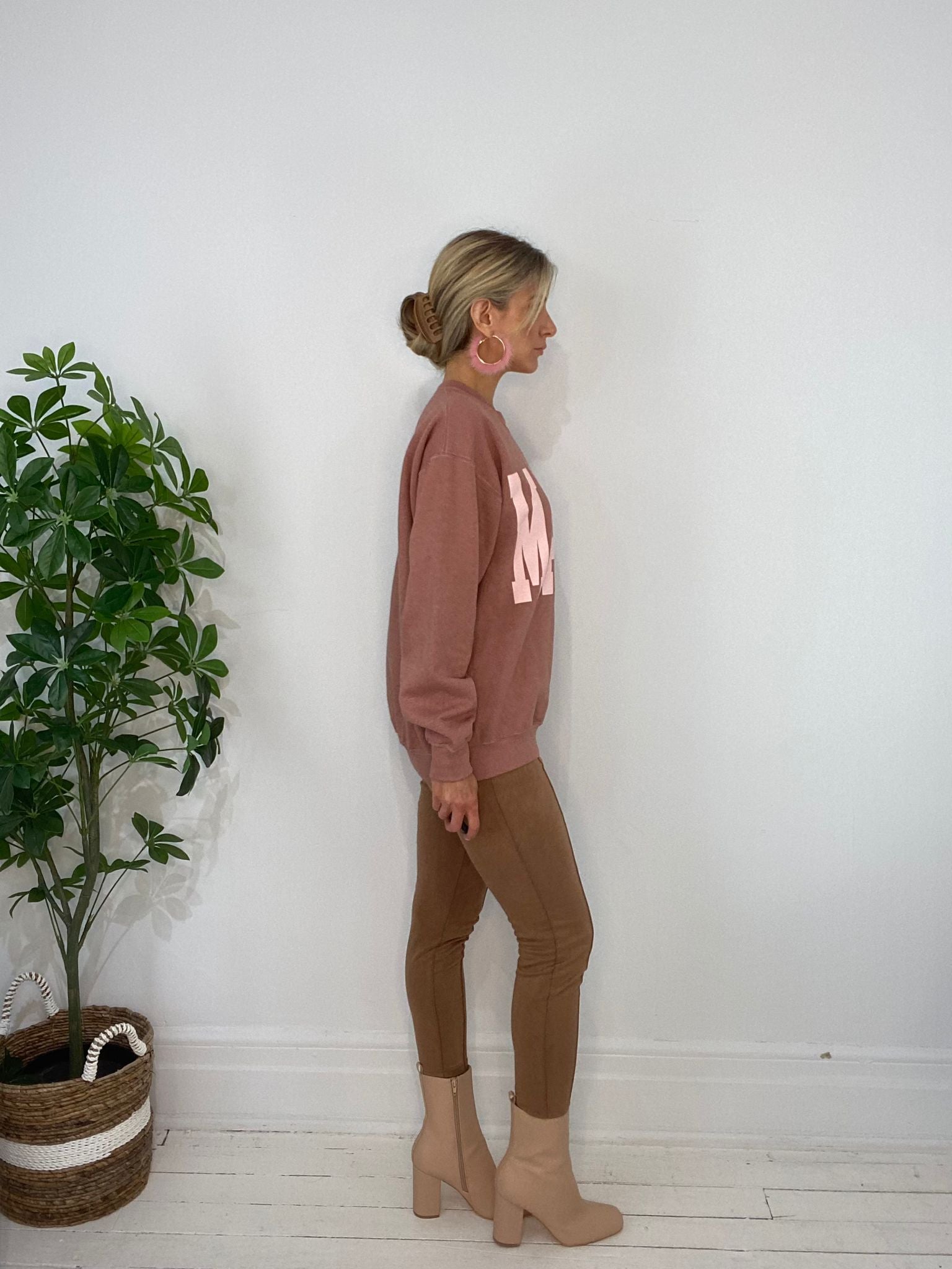 8230235 SWEATER