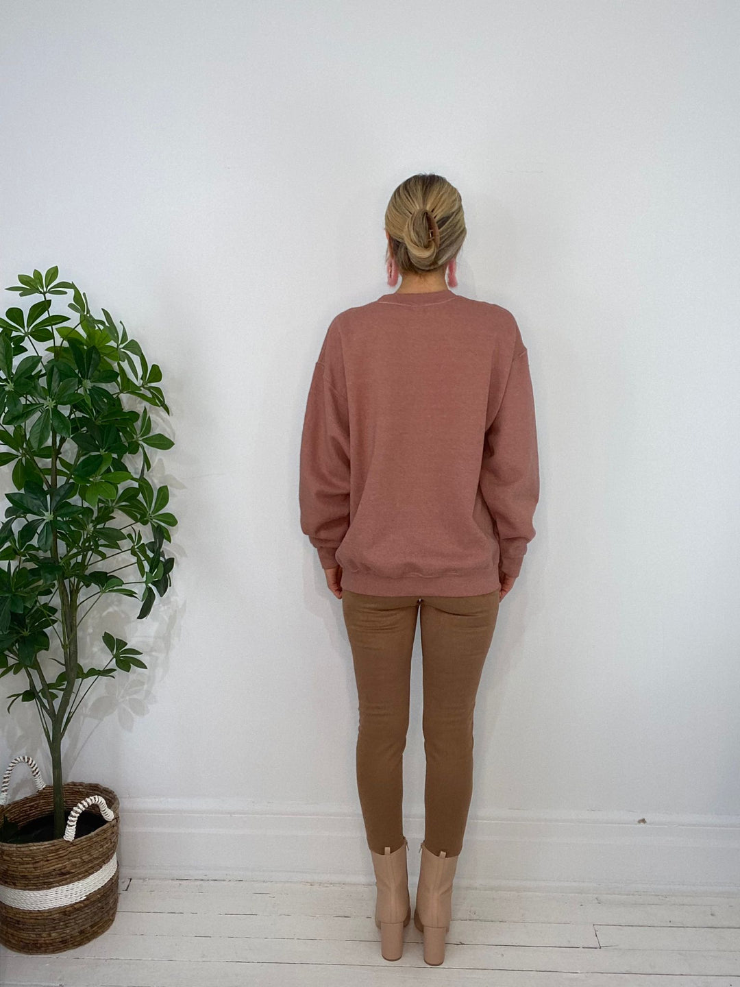 8230235 SWEATER
