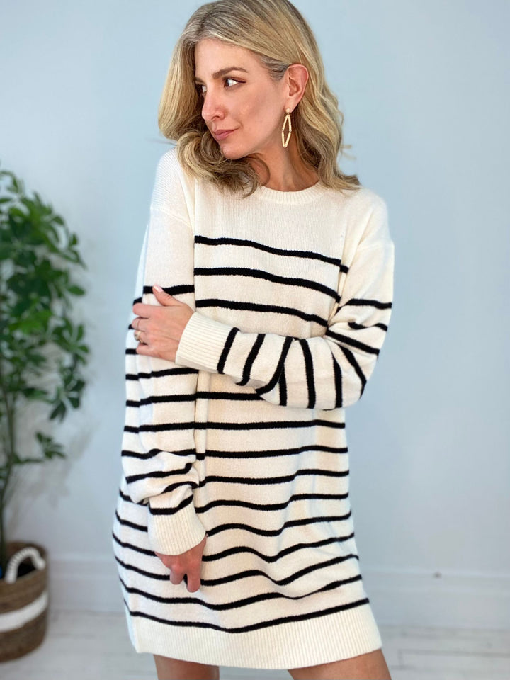 8230061 SWEATER DRESS