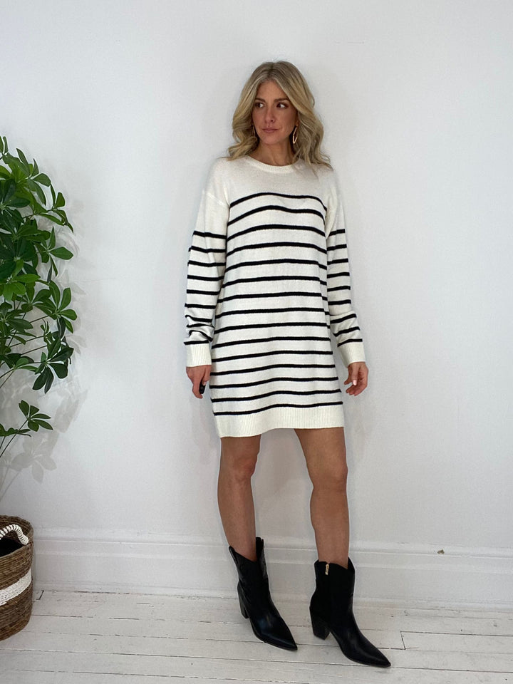 8230061 SWEATER DRESS
