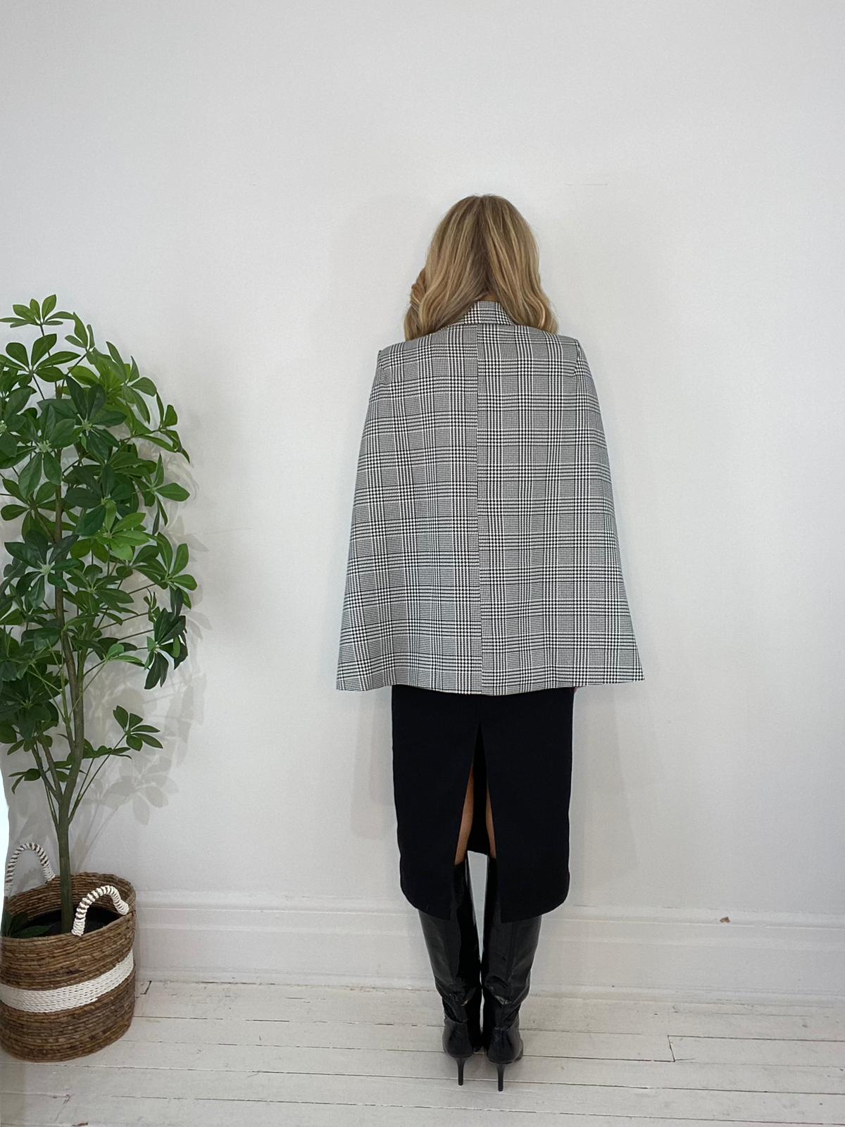 8230153 CAPE BLAZER
