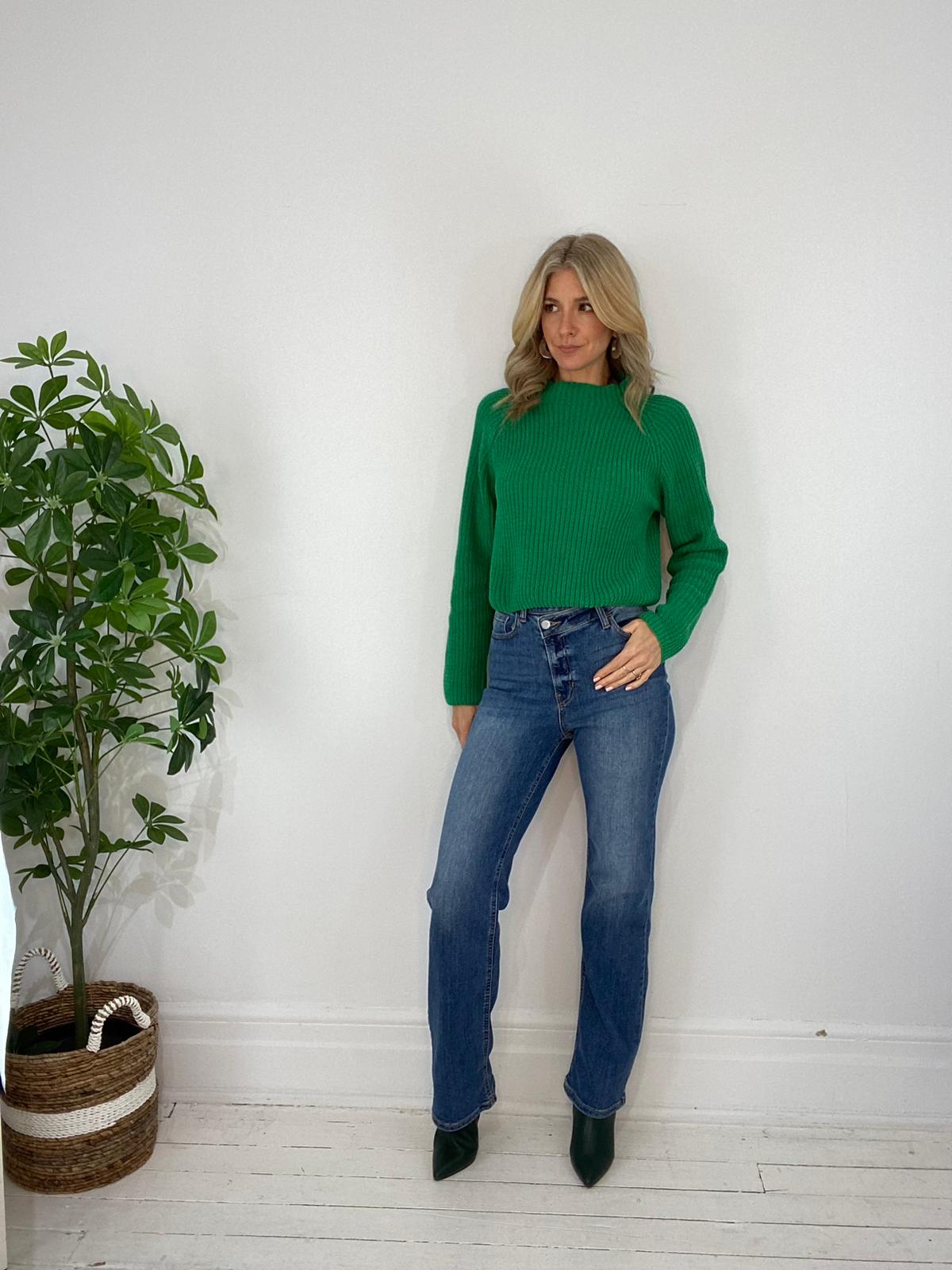 8230113 SWEATER