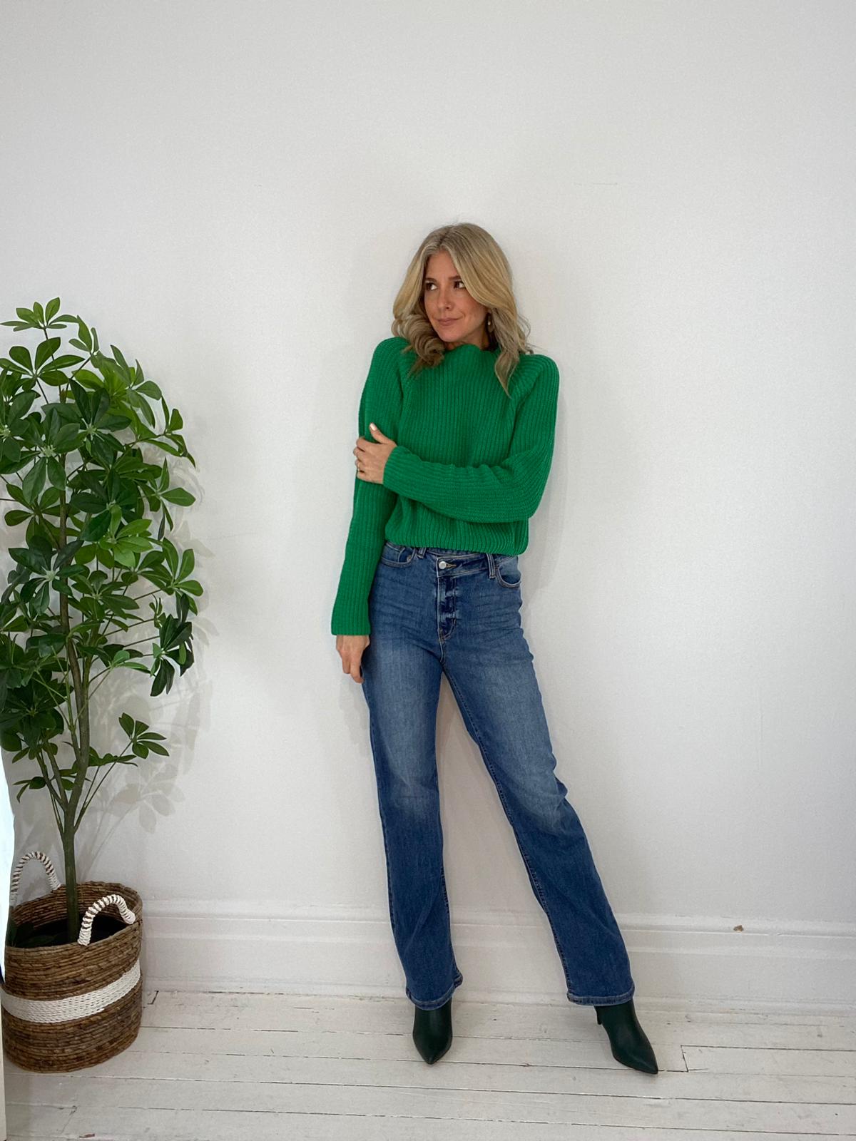 8230113 SWEATER