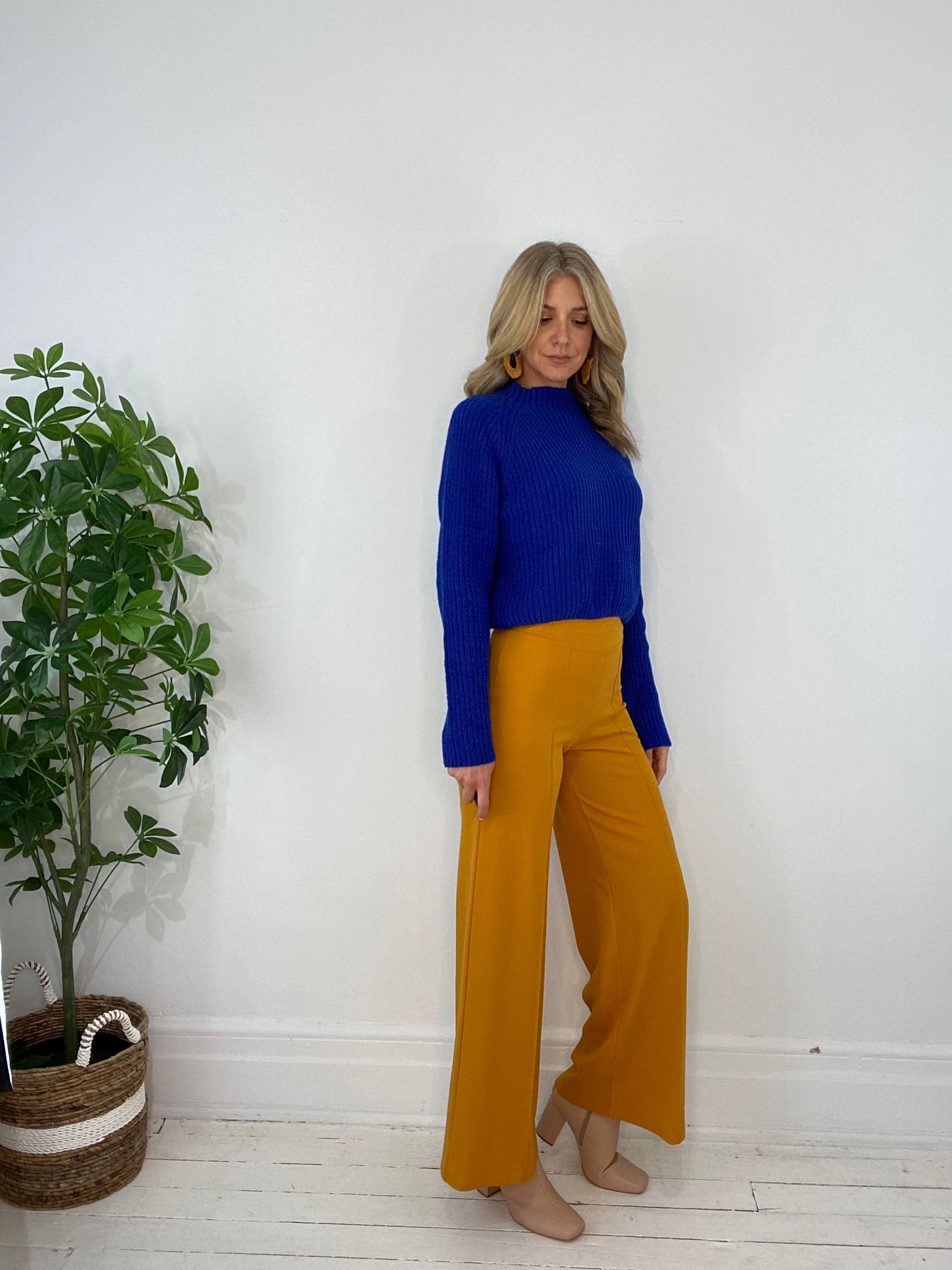 8230116 SWEATER