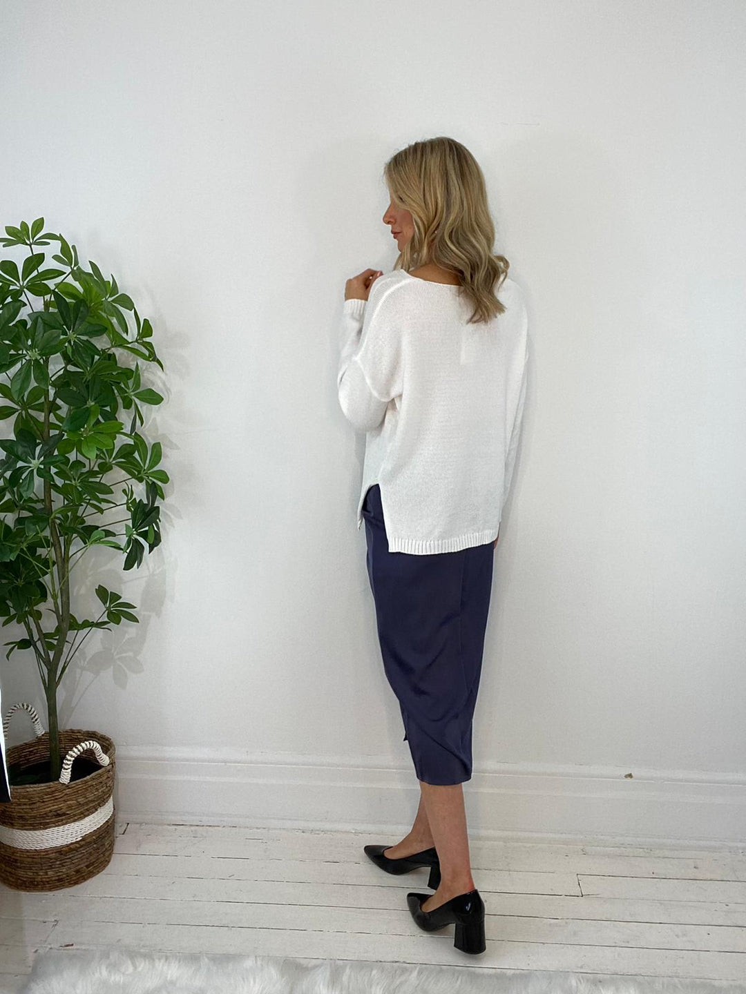 8230138 SWEATER