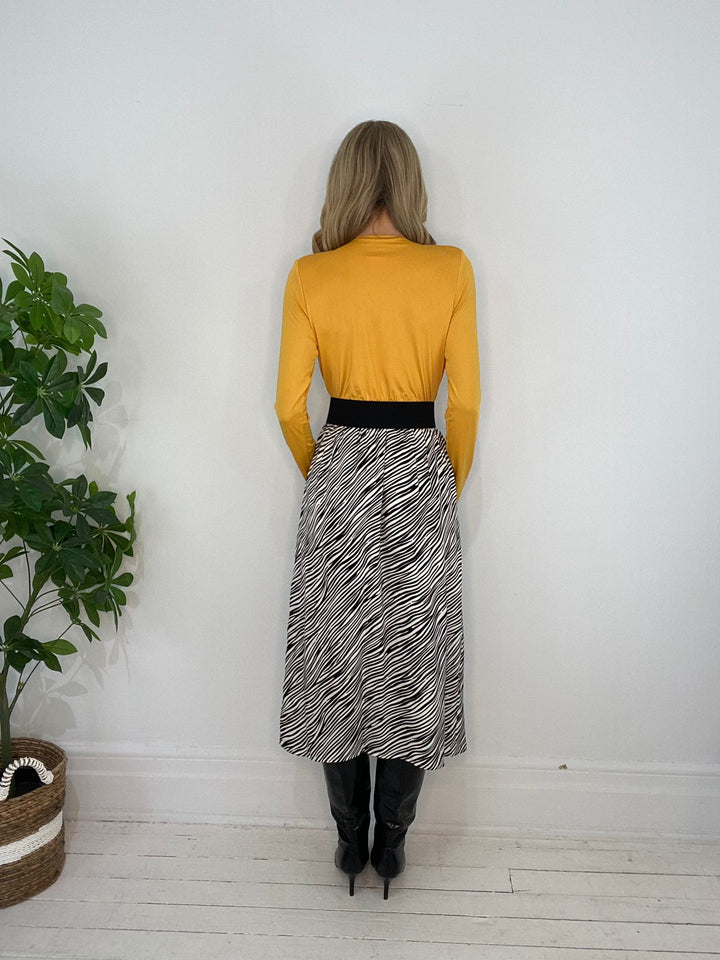 8230186 SKIRT