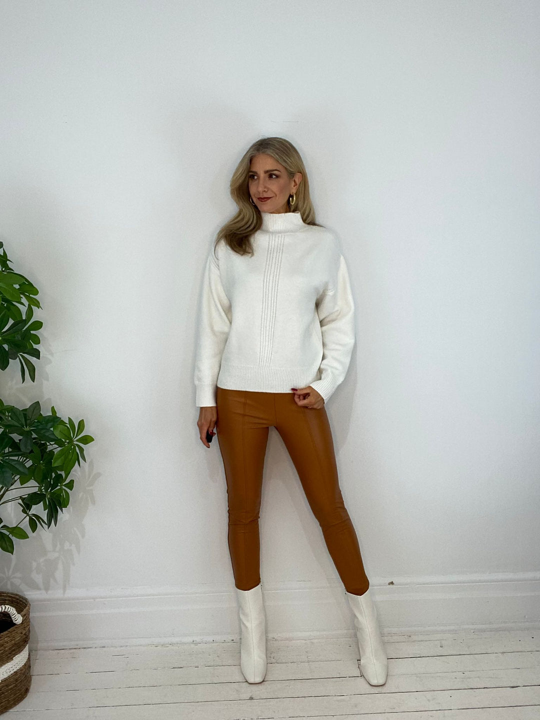11230095 SWEATER