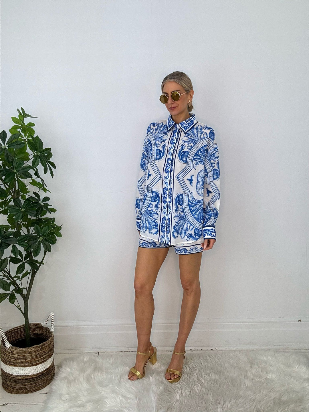 4240047 SHORTS