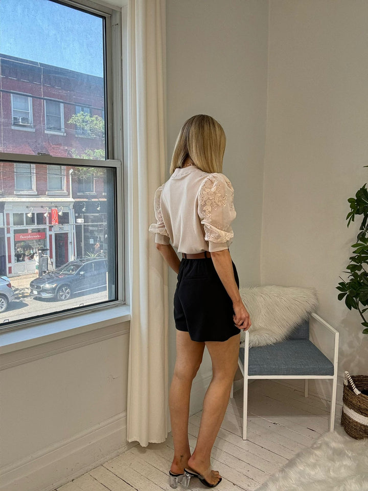 4240136 SHORTS