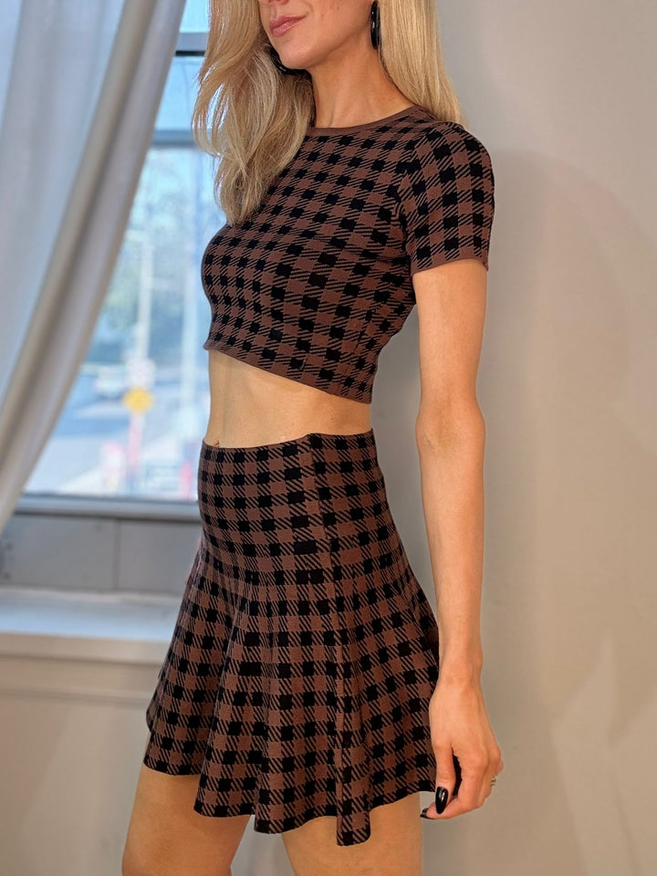 9240111 TOP