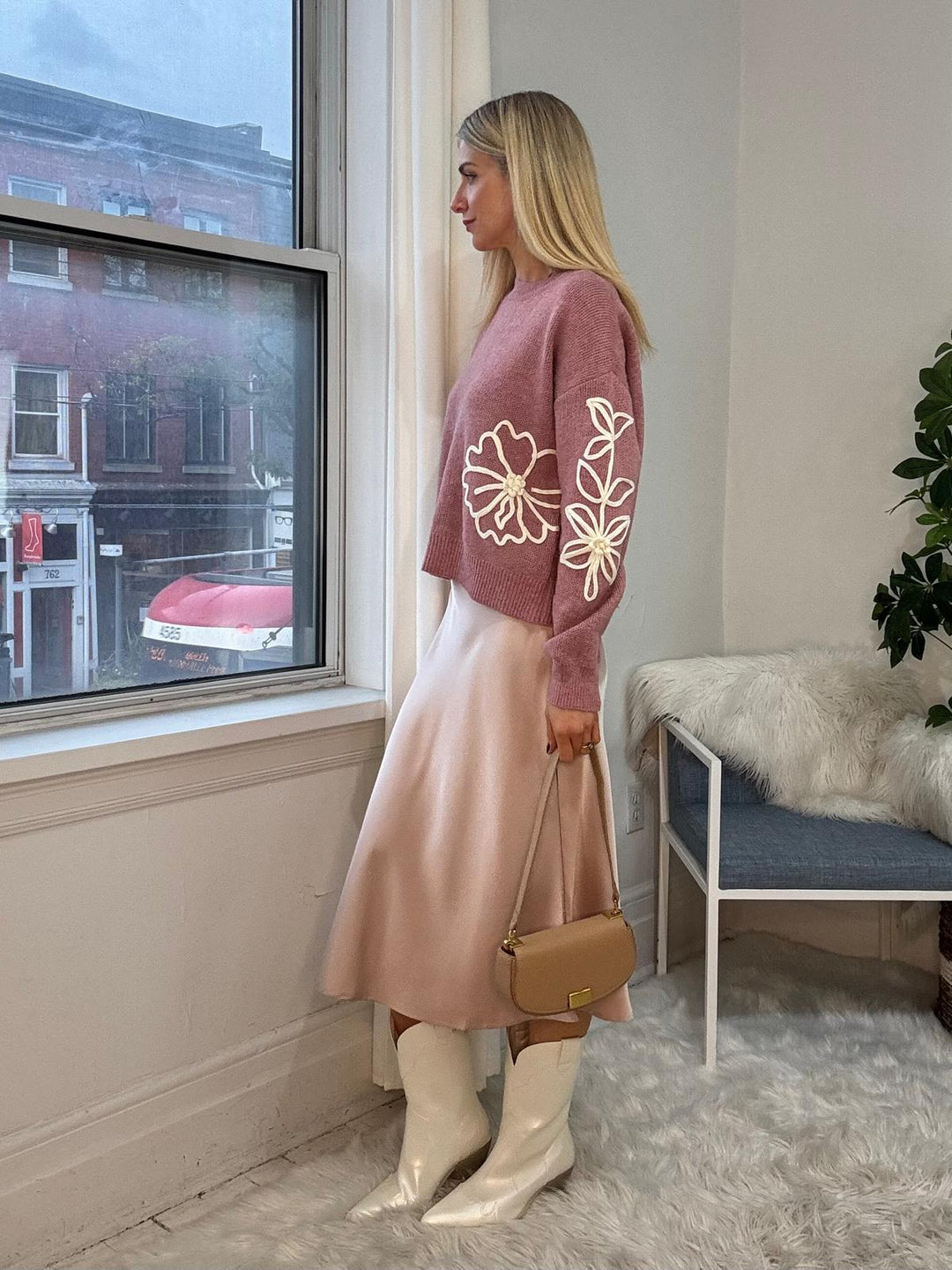 9240043 SWEATER