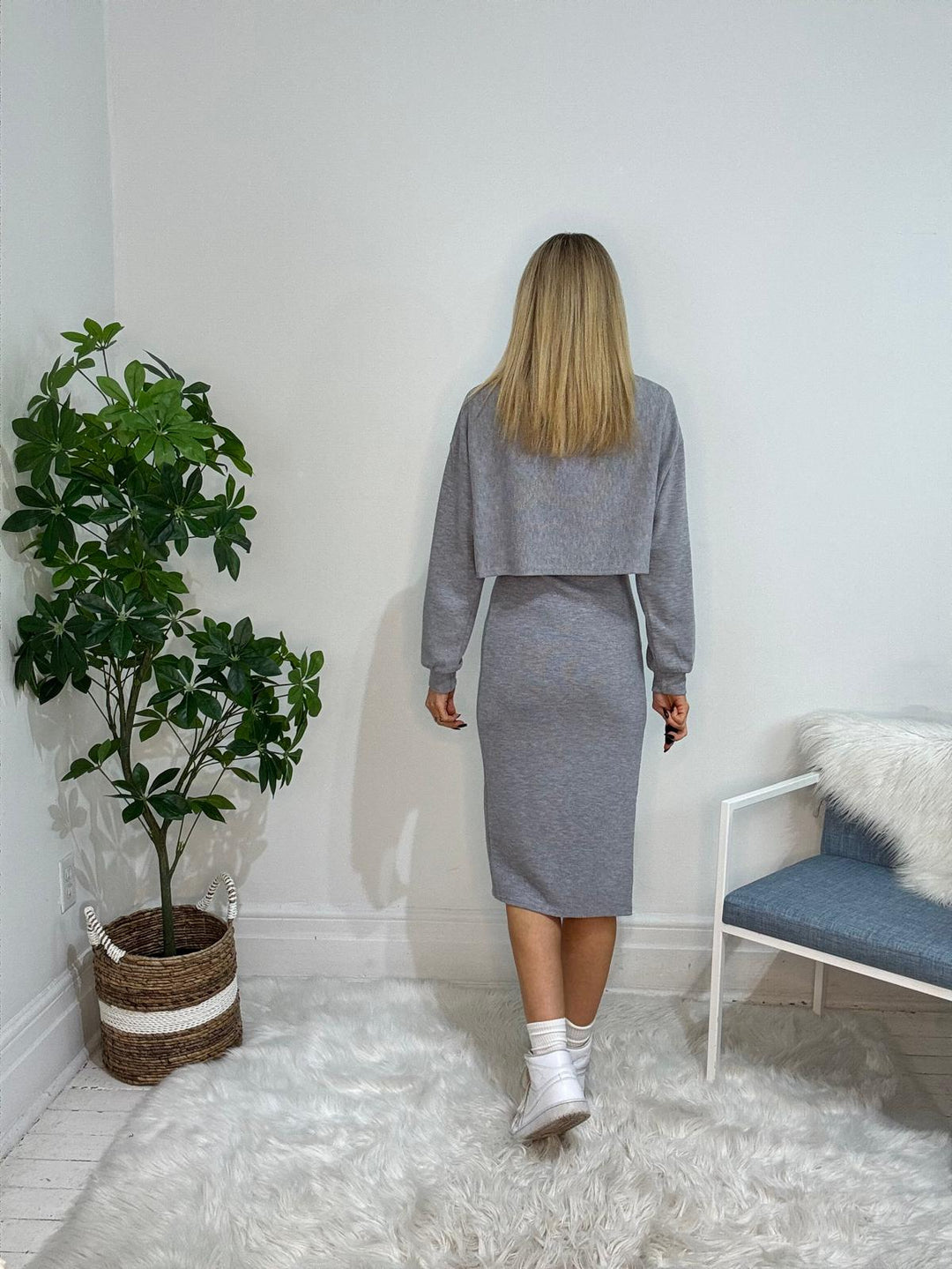 9240148 SWEATER