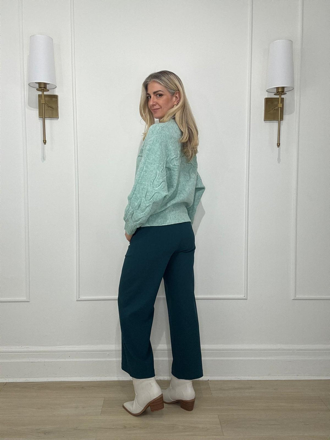 8250408 SWEATER