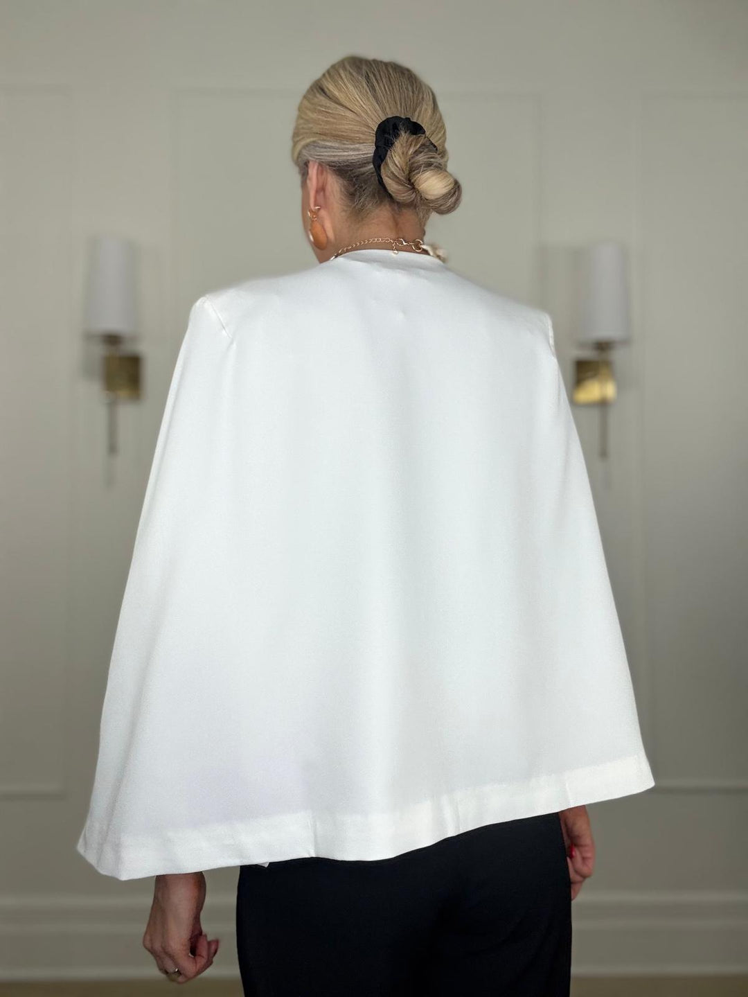 11250138 CAPE BLAZER