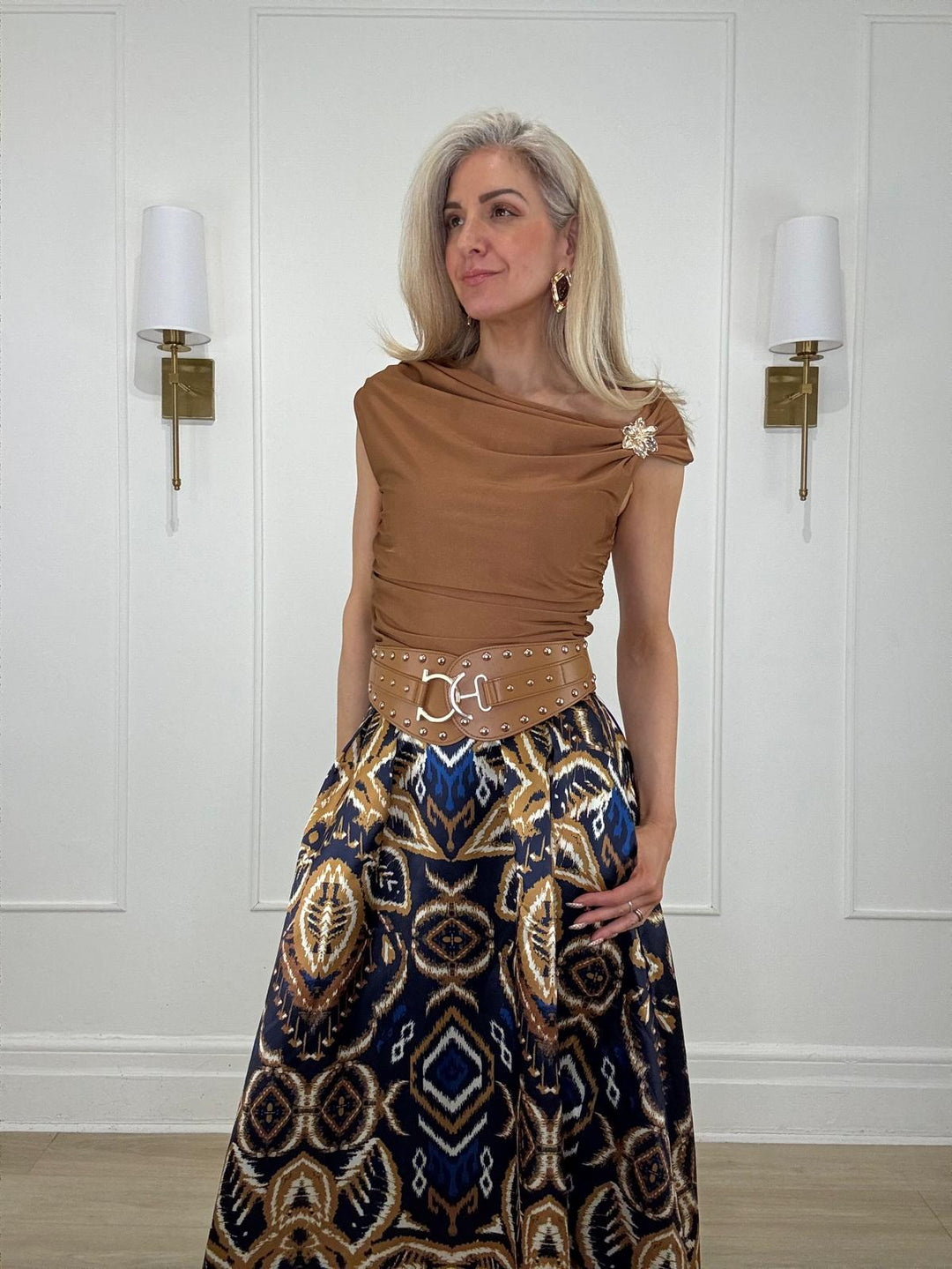 11250227 TOP - Zumel & Co