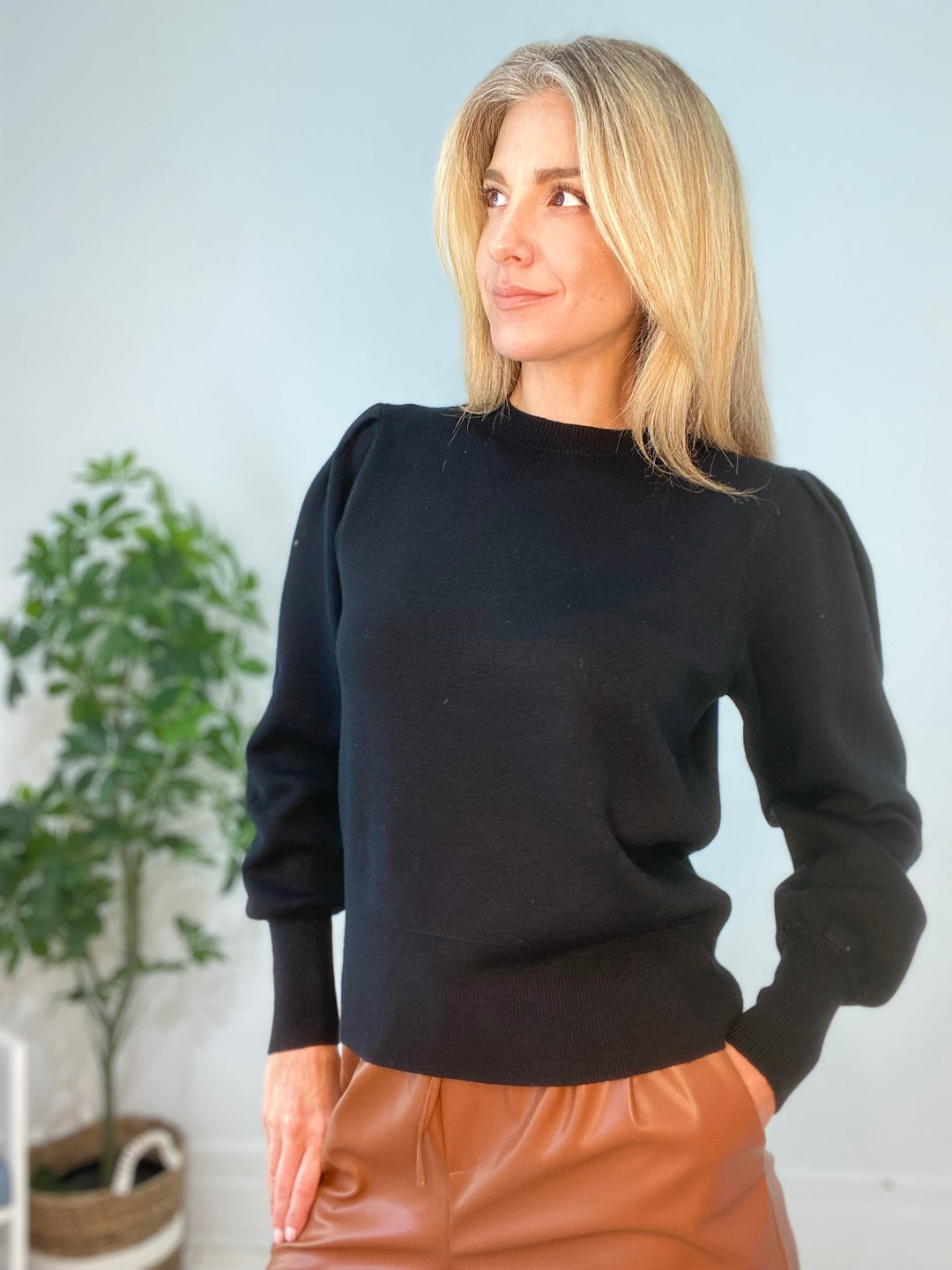 8230046 SWEATER