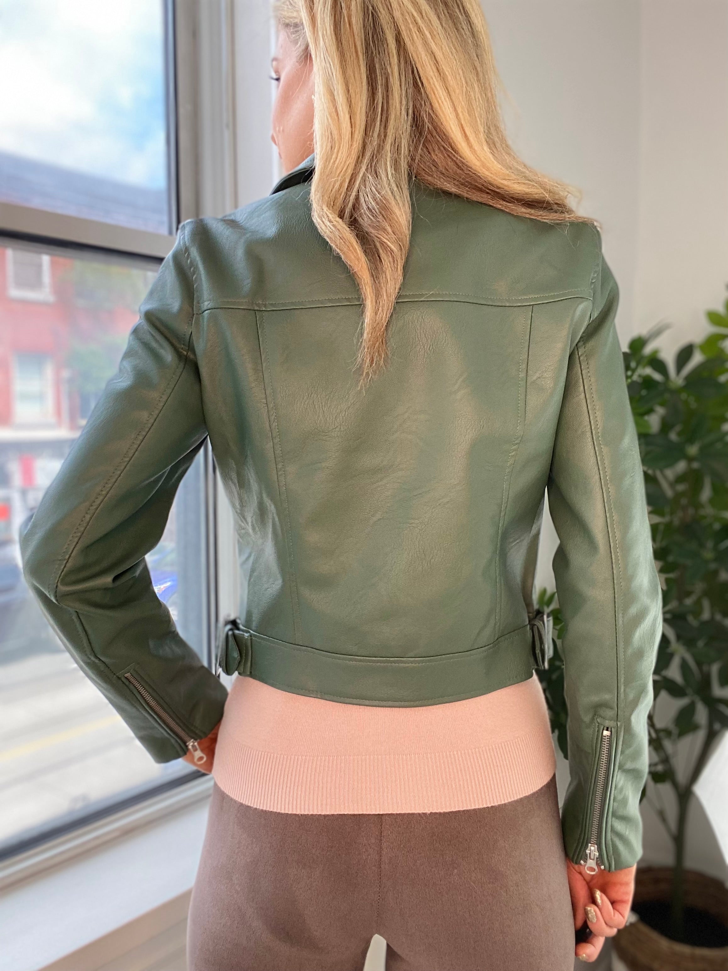 9220026 JACKET