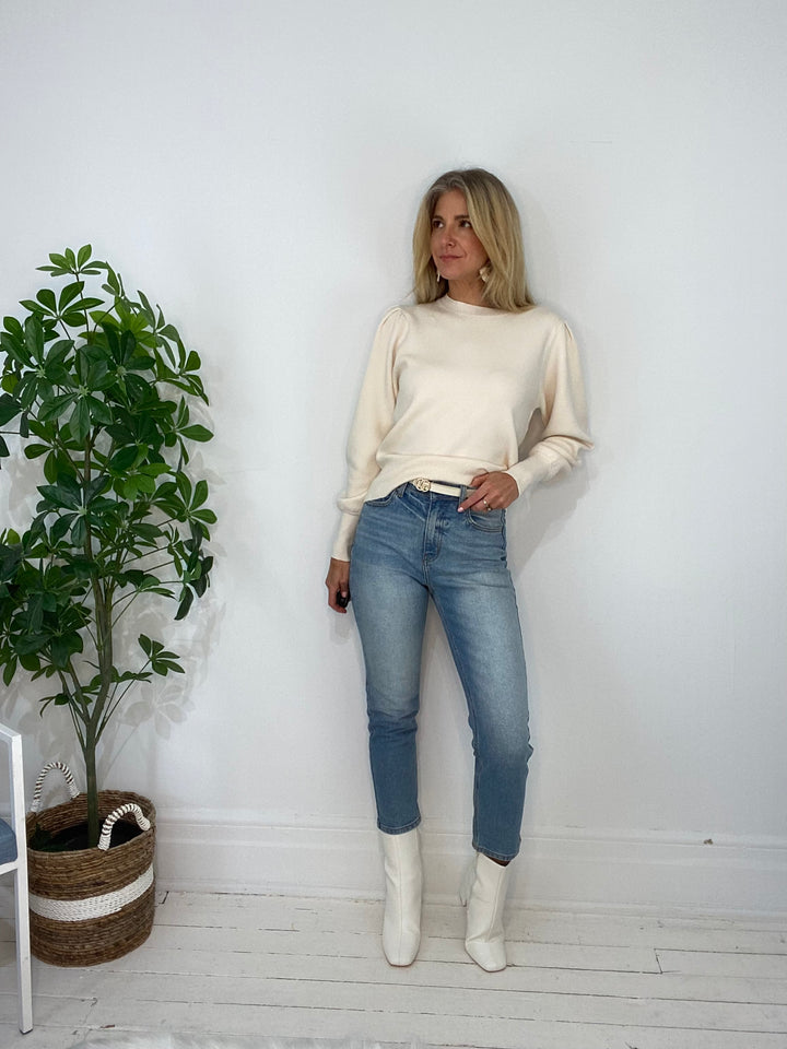 8230047 SWEATER