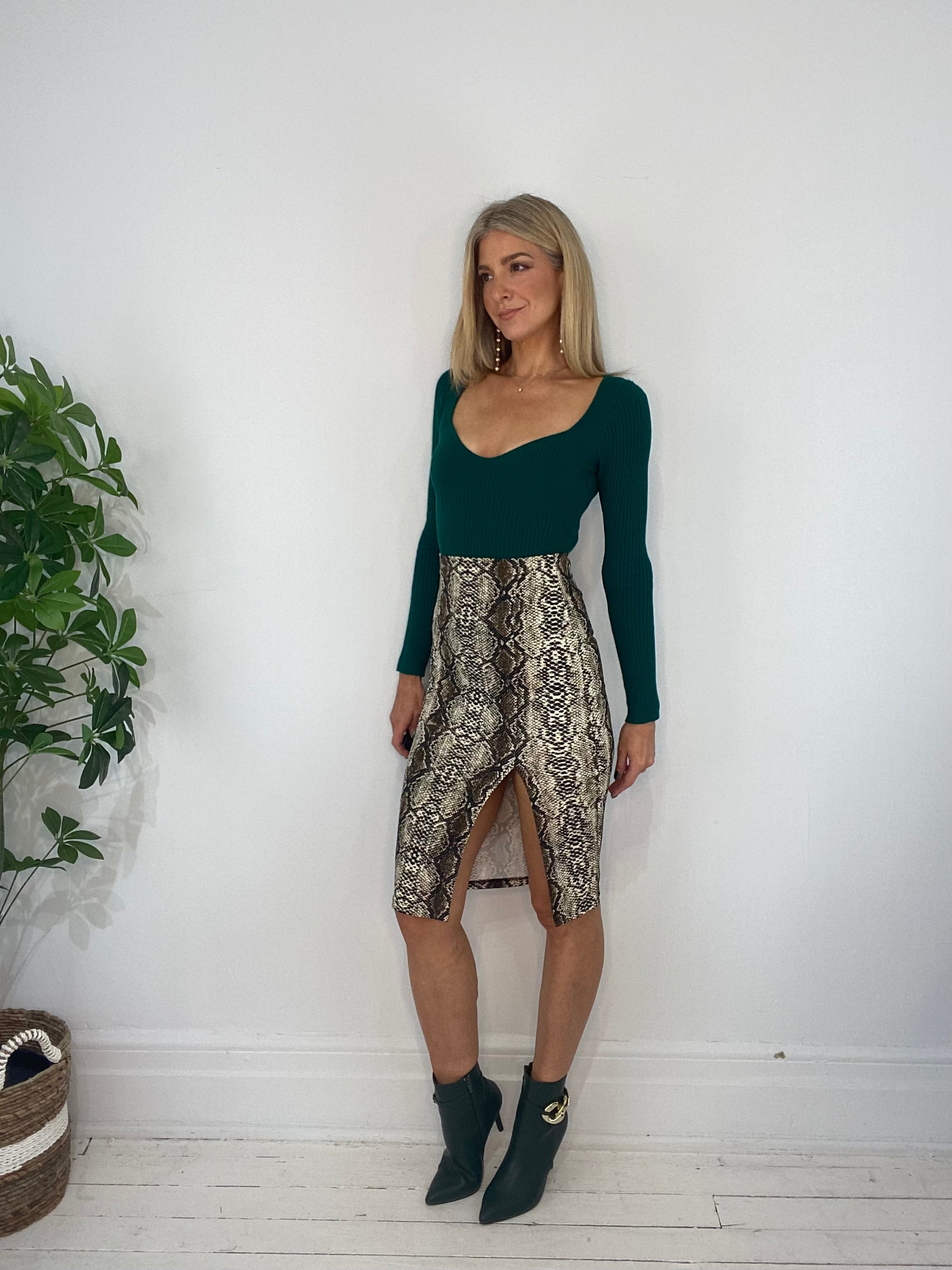 8230211 SKIRT