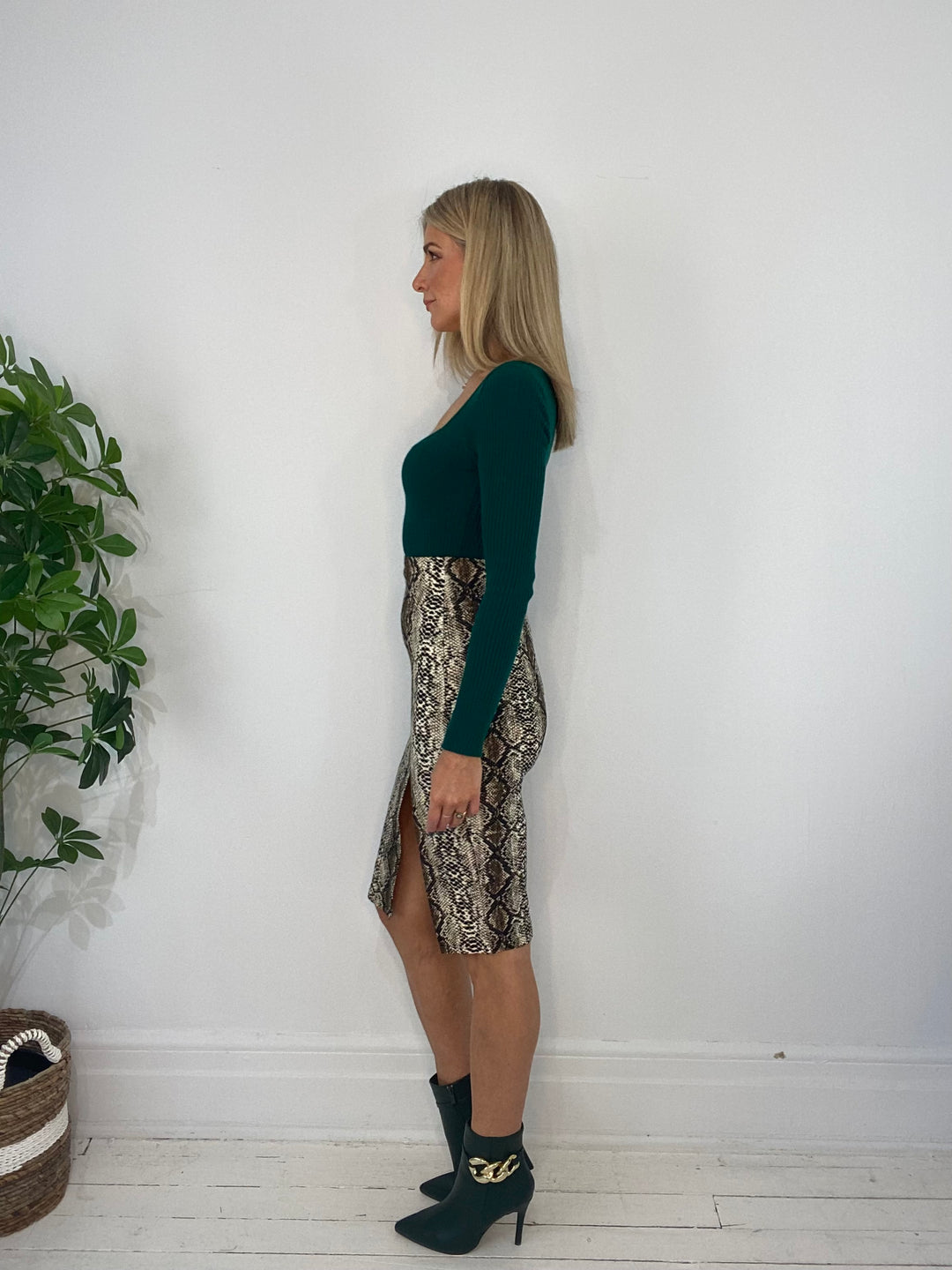8230211 SKIRT